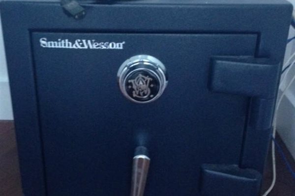 US Locksmith technician serving Highland Beach, FL