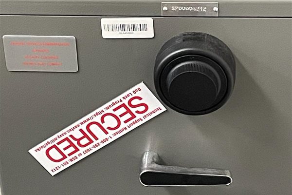 US Locksmith technician serving Palm Beach, FL
